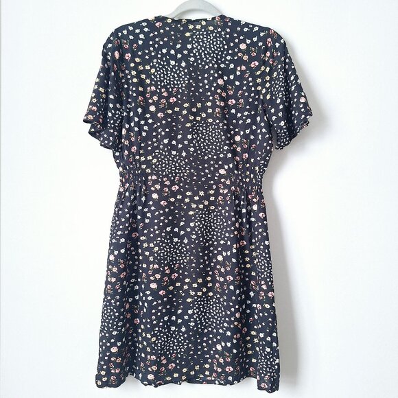 Black Floral Print Button-Down Dress - Picture 2 of 7